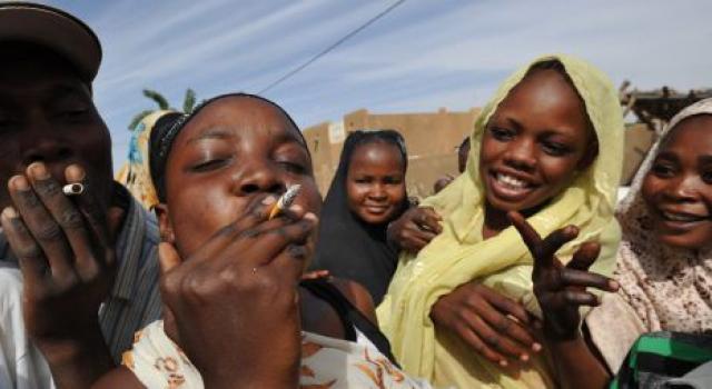 Sénégal : Des jeunes s’initient au tabac avant l’âge de sept ans (enquête)