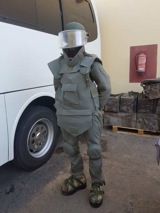 Matériel militaire : L’armée réceptionne 18 camions, 3 bus, des fusils, des drones...