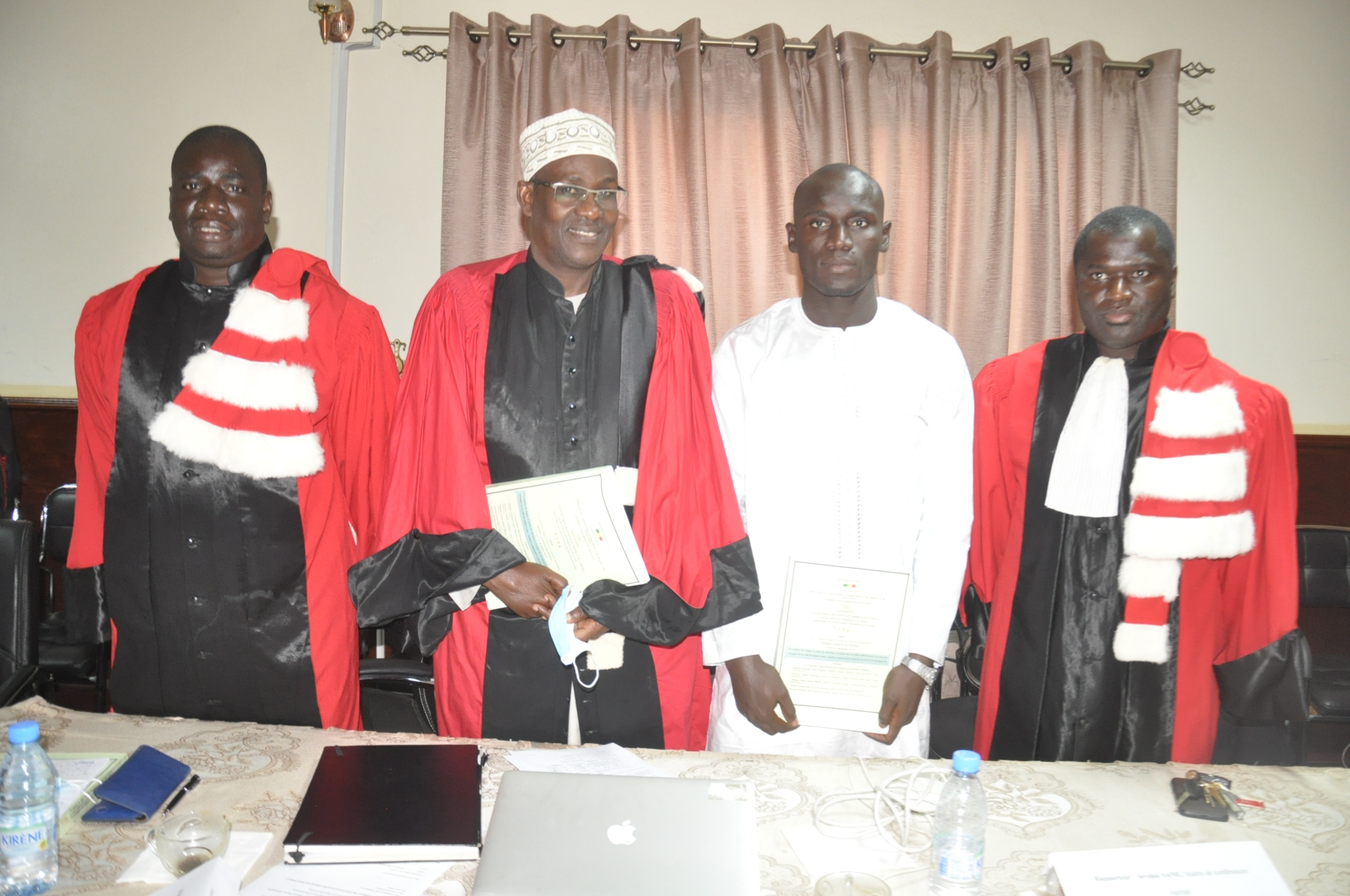 UGB : Cinq doctorants promus au grade de docteur en Sciences de Gestion (photos) UGB : Cinq doctorants promus au grade de docteur en Sciences de Gestion (photos)