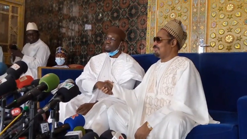 Ahmed Khalifa Niass : "Le seul problème de Macky Sall, c’est son entourage" Ahmed Khalifa Niass : "Le seul problème de Macky Sall, c’est son entourage"