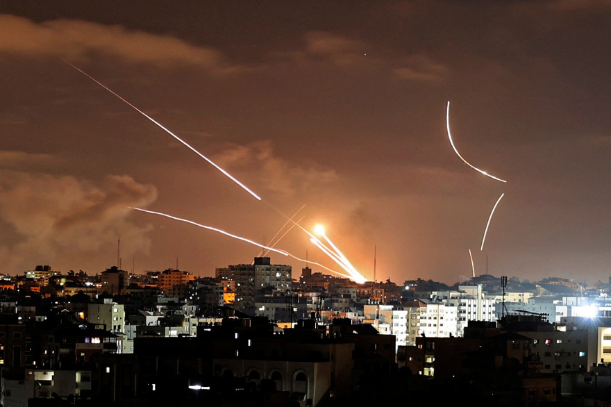 L'armée israélienne bombarde l'immeuble des médias Al-Jazira et Associated Press