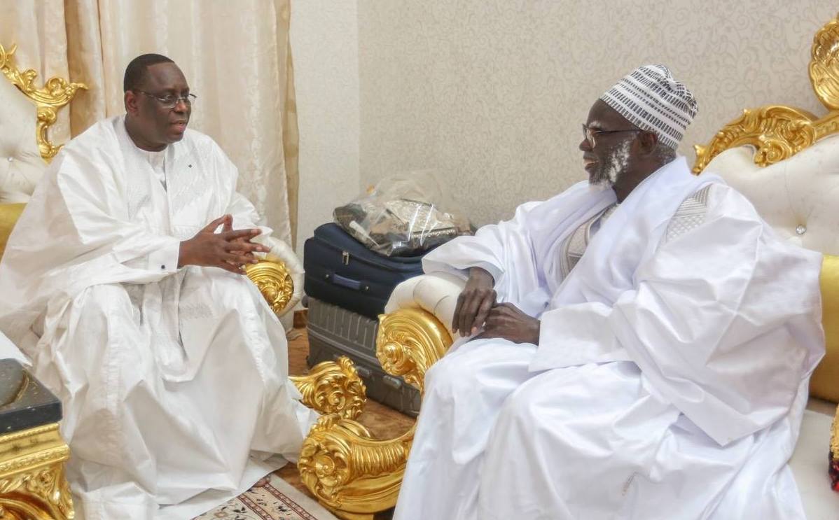 Touba : Après la visite de Sonko, Macky reçu nuitamment par Serigne Mountakha Touba : Après la visite de Sonko, Macky reçu nuitamment par Serigne Mountakha