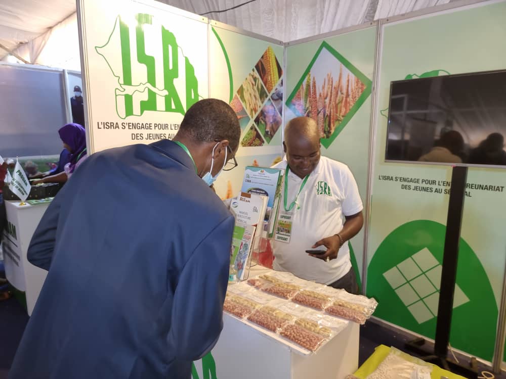 PHOTOS | FIARA 2021: Aboubacry SOW échange avec les exposants du Nord
