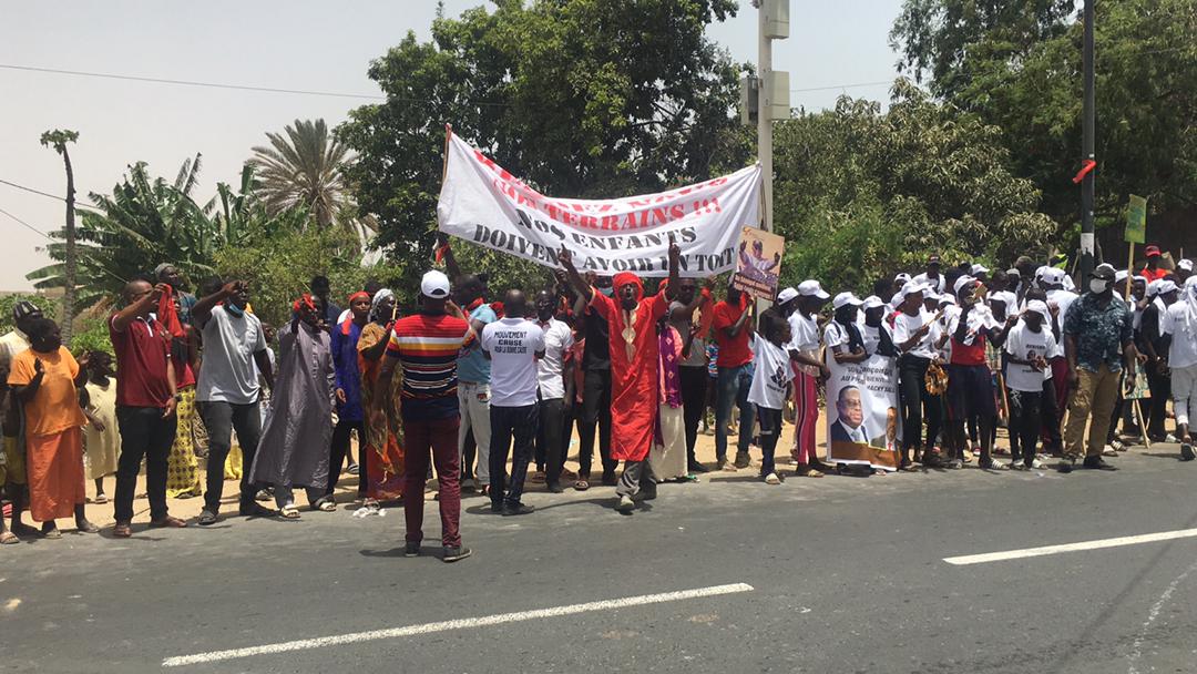 Visite de Macky SALL à Saint-Louis : Brassards rouges au croisement de BANGO (vidéo)