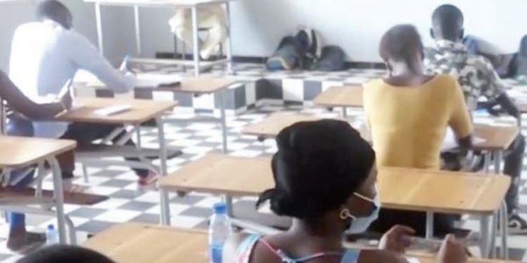 Bfem : une candidate qui composait pour sa tante arrêtée Bfem : une candidate qui composait pour sa tante arrêtée