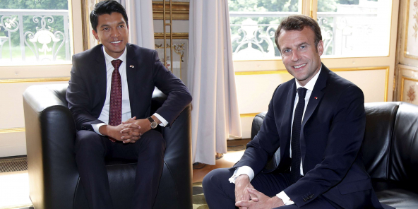 Le président malgache reçu à Paris par Emmanuel Macron pour un début d'apaisement