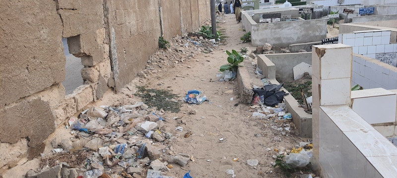 Un pan de la clôture de Thiaka NDIAYE risque de s’affaisser - photos