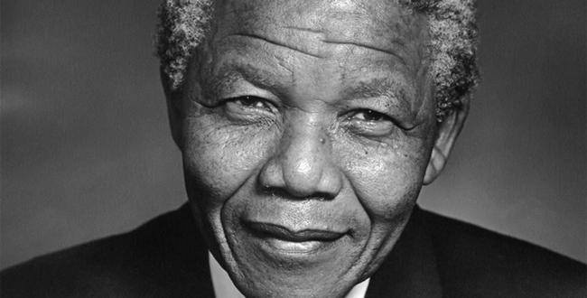 Décès de Mandela : Macky Sall décrète trois jours de deuil national.  