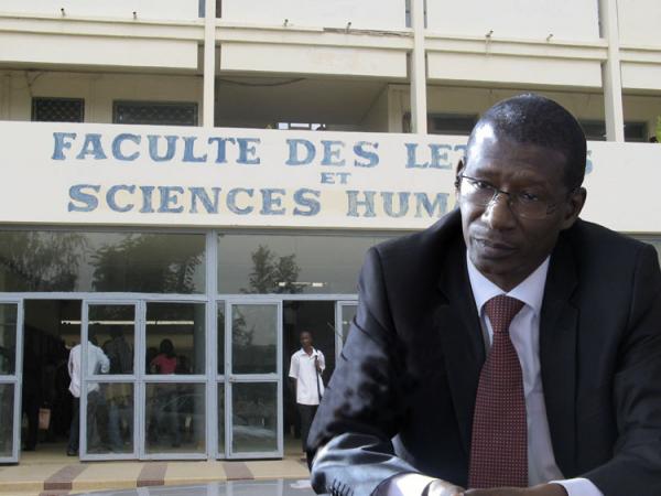 Mary Teuw siffle la fin de la récréation Mary Teuw siffle la fin de la récréation