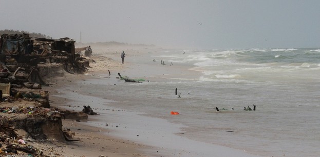 OPINION - Alerte! La mer se déchaine et détruit des villages prés de Saint-Louis....