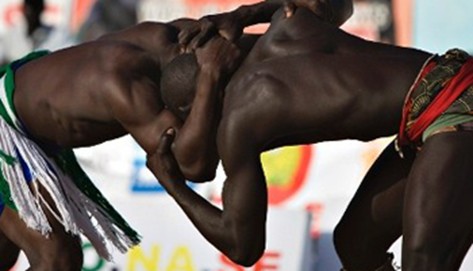 Lutte : Makhou Mbengue scelle le combat Narou Sogas/ Dunkhaff pour le 8 mars au stade Me Babacar Sèye. Lutte : Makhou Mbengue scelle le combat Narou Sogas/ Dunkhaff pour le 8 mars au stade Me Babacar Sèye.