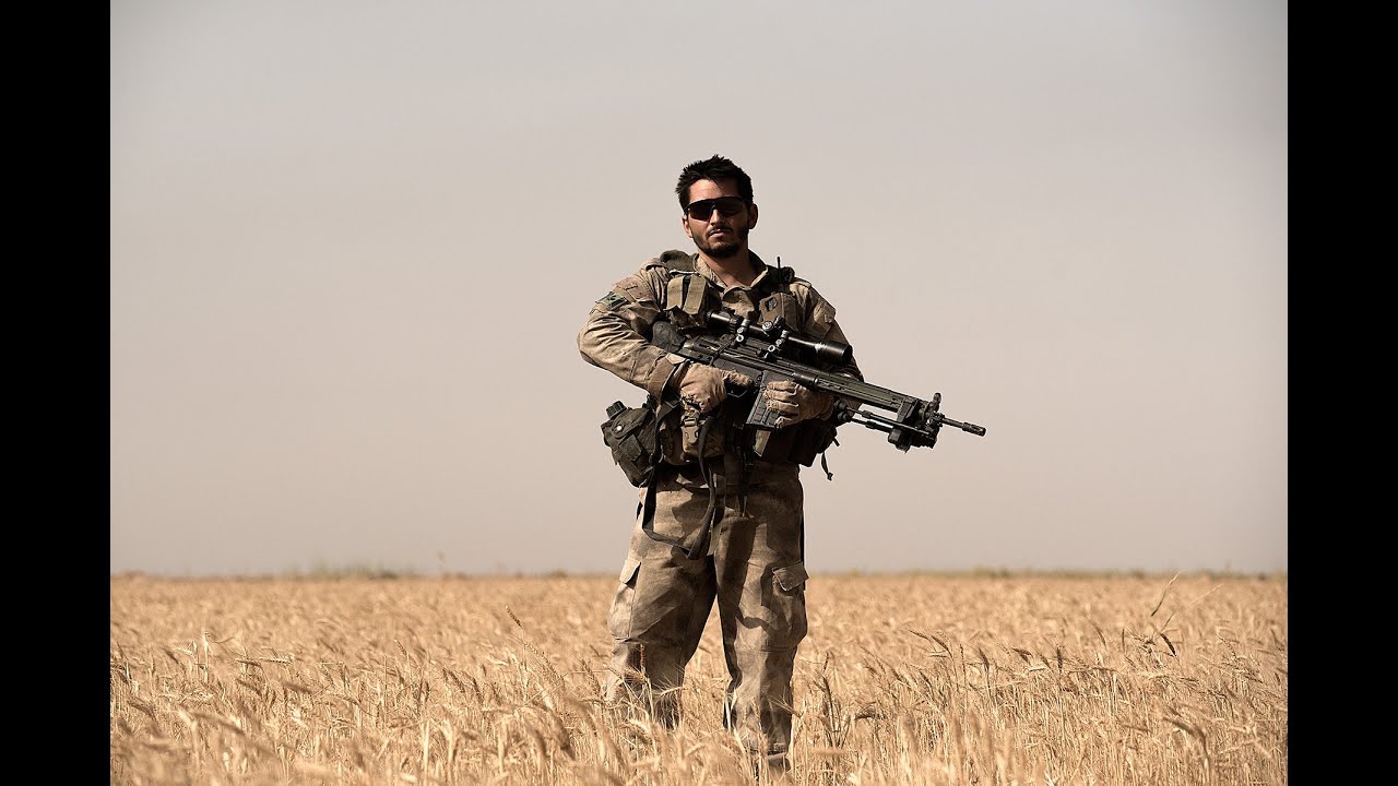 Les Russes l’ont déclaré mort, mais le tireur d’élite “Wali” est bel et bien vivant: il partage son quotidien sur le front en Ukraine