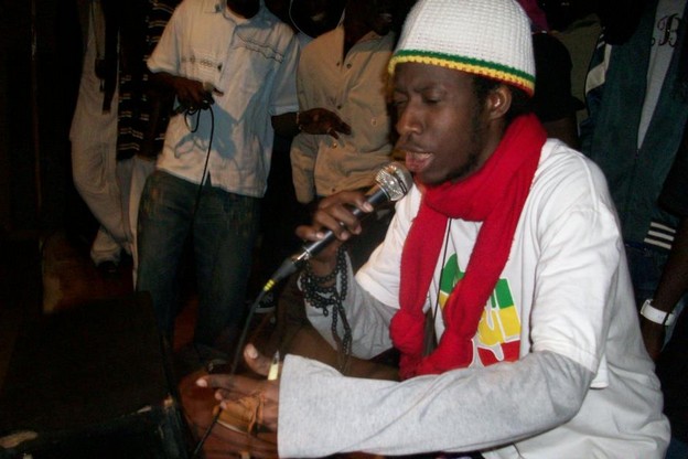 Saint-Louis : Un étudiant-rappeur de l'UGB sort un single dédié à l'éducation Saint-Louis : Un étudiant-rappeur de l'UGB sort un single dédié à l'éducation