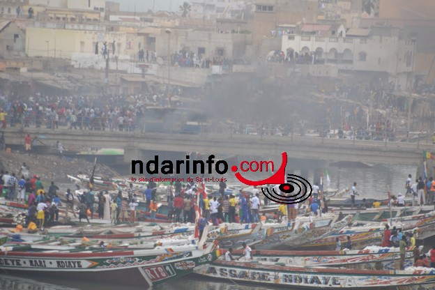 (Photos) Soulèvement des pêcheurs : un car brûlé, un policier gravement blessé.