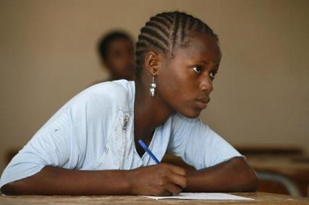 Saint-Louis - Cem de Pikine : une élève agressée par ses camarades, une partie de son visage lacéré. Saint-Louis - Cem de Pikine : une élève agressée par ses camarades, une partie de son visage lacéré.