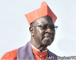 Le Cardinal Sarr crée l'OFICOM pour 'répondre au contexte actuel’’ Le Cardinal Sarr crée l'OFICOM pour 'répondre au contexte actuel’’