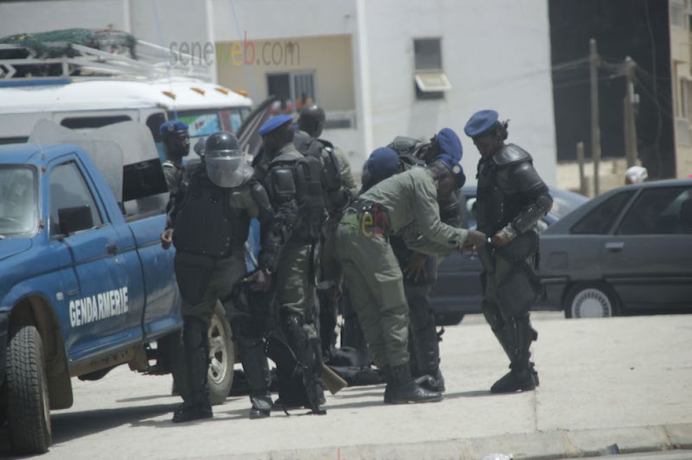 Retour de Wade : Tension à l’aéroport entre forces de l'ordre et militants du PDS