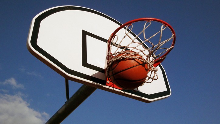 Basketball : ¼ aller des Play Off : Derby du Nord, Saint Louis BC gagne la 1ère manche