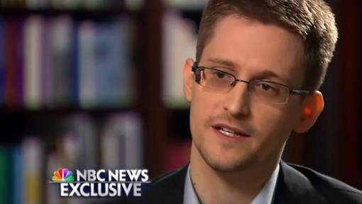 Snowden revend les droits de son livre à Oliver Stone