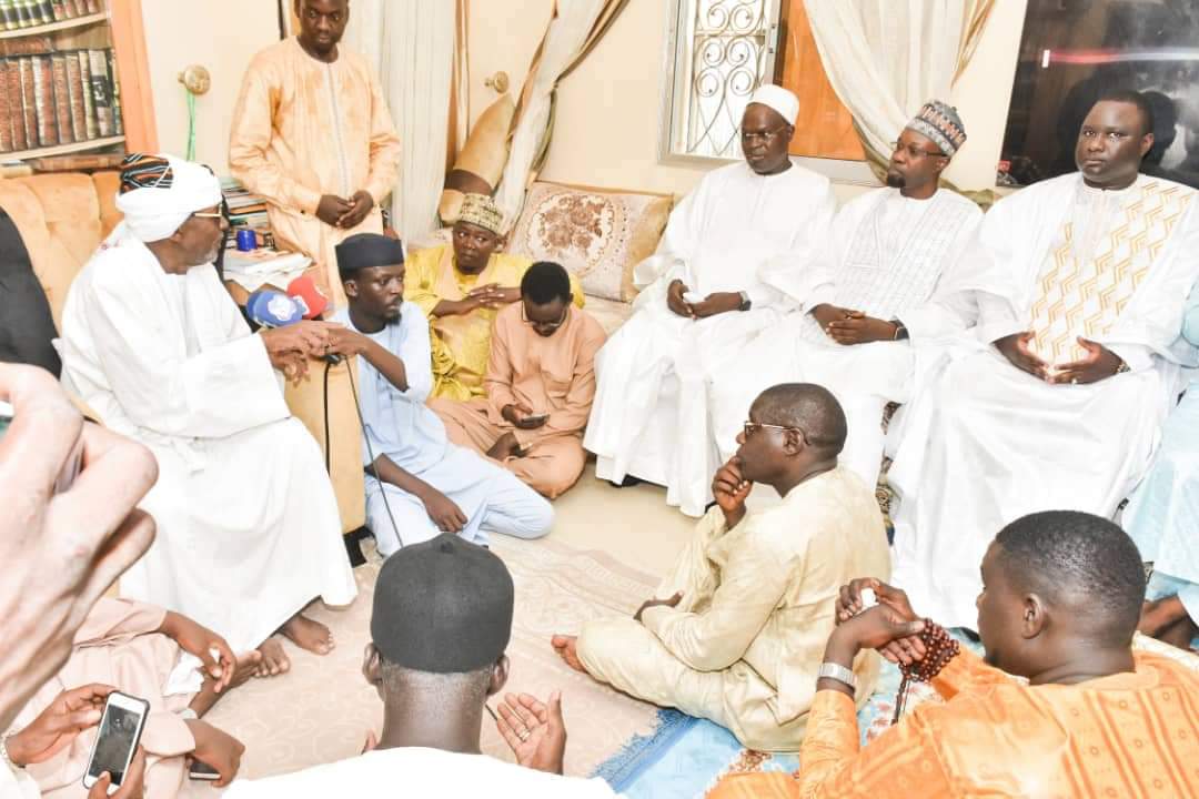 Gamou 2022 Medina Baye: Reçue par le khalife, la délégation de YAW bande les muscles envers le régime