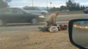 VIDEO. Un policier frappe une femme et scandalise les Etats-Unis