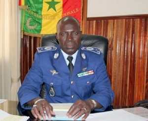 Malaise dans la gendarmerie : Pourquoi le colonel Ndao a écrit des livres pour éclabousser le Général Fall Malaise dans la gendarmerie : Pourquoi le colonel Ndao a écrit des livres pour éclabousser le Général Fall