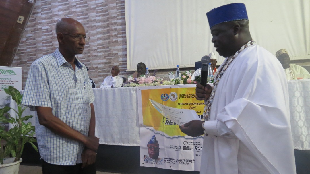 « Yoruba day » à Dakar : Louis Camara reçoit le titre de « Babalawo of Senegal »