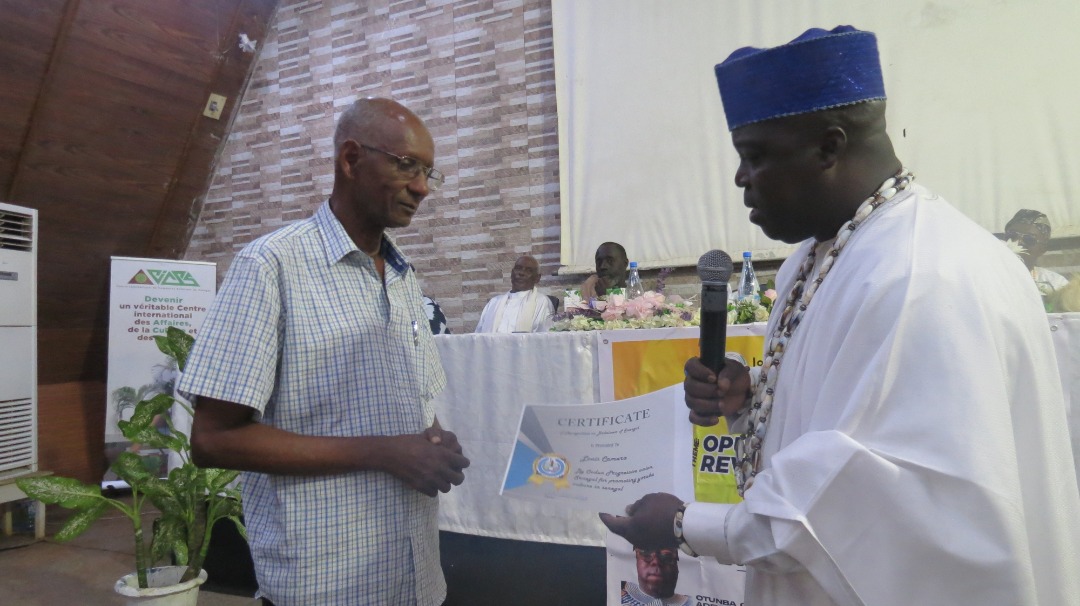 « Yoruba day » à Dakar : Louis Camara reçoit le titre de « Babalawo of Senegal »