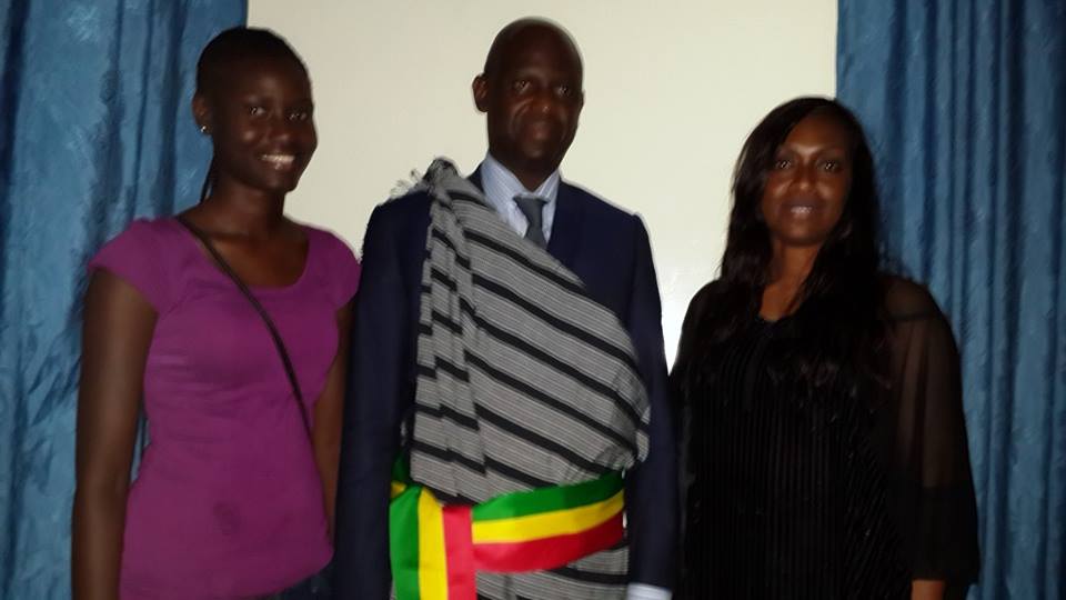 PHOTOS - Mansour FAYE en famille, et en tenue traditionelle "sérère", après son investiture.