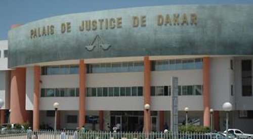 Direct procès de Karim: Les nerfs à vif, les esprit s'échauffent déja dans la salle