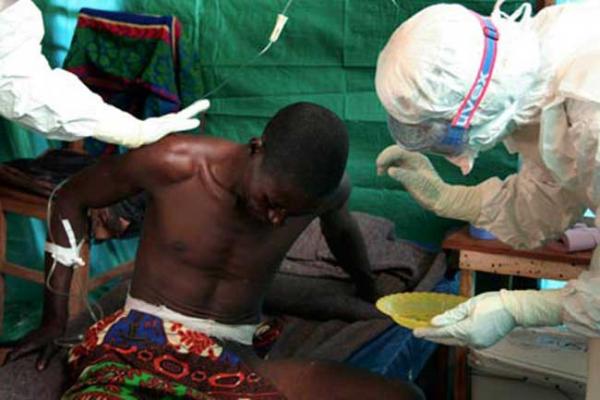 Ebola au Sénégal: « Le jeune guinéen a 80 % de chance de s’en sortir », le président Sall sort les gros moyens