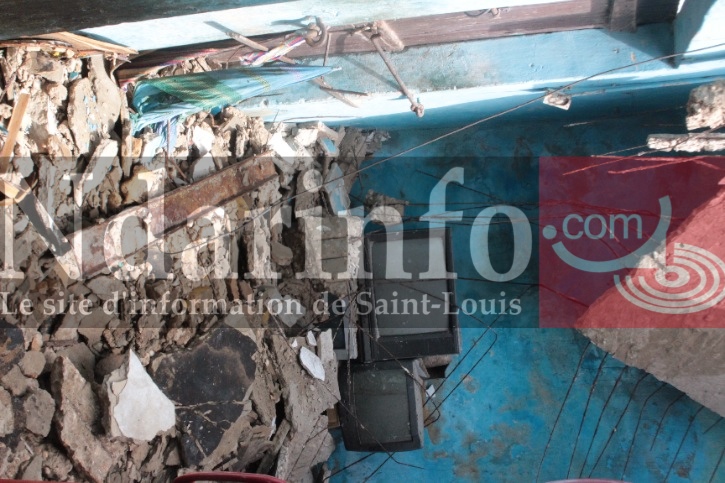 Saint-Louis : Une boutique s'éffrondre dans le quarter nord. (vidéo) 