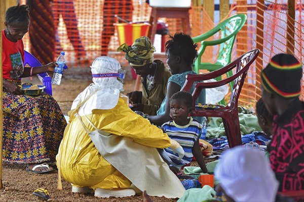 Ebola : Les 67 personnes qui ont été en contact avec le Guinéen ne sont pas infectées Ebola : Les 67 personnes qui ont été en contact avec le Guinéen ne sont pas infectées