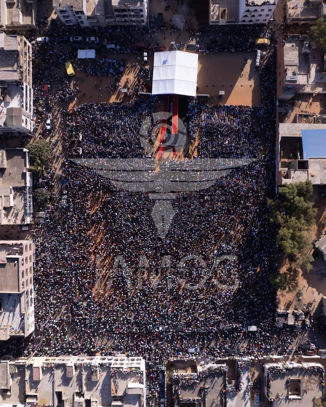 Meeting de Sonko à Keur Massar : L'impressionnante foule ... (Vue aérienne)