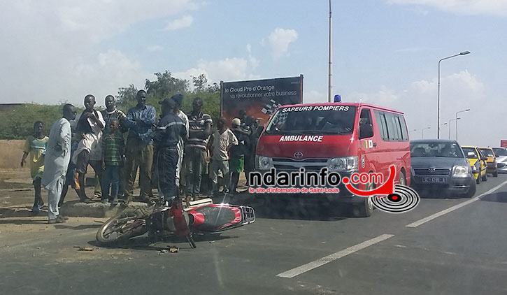 URGENT - Accident devant la maison de Lille : collision dangereuse entre un taxi et un scooter.
