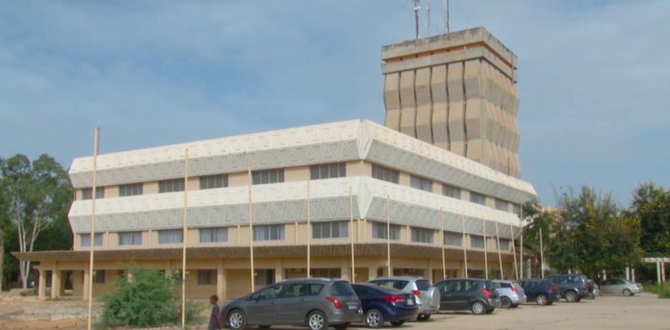 ​Rénovation de la Bibliothèque de l’UGB : la campagne de levée de fonds « Sanar, Ci laa Bokk- Je contribue » lancée (vidéo)