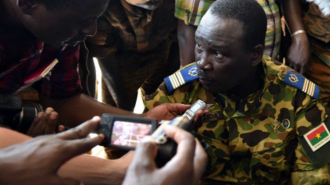 Burkina Faso : le lieutenant-colonel Zida passera le pouvoir d'ici à quinze jours