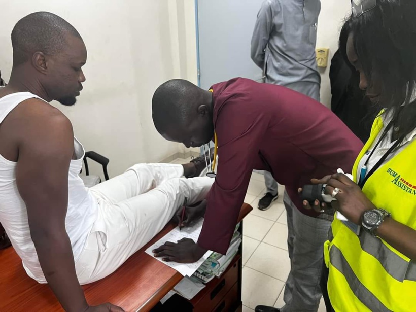 « Tentative d’assassinat » de Sonko : le procureur ordonne l’arrestation de deux médecins