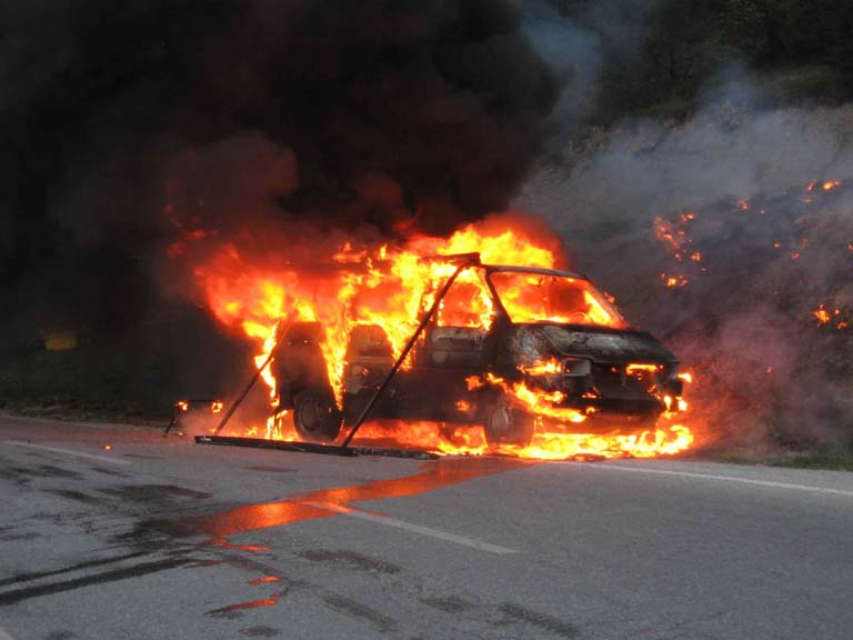 SAINT-LOUIS – GRAVE INCENDIE A DAROU: Une vingtaine de véhicules brulés.