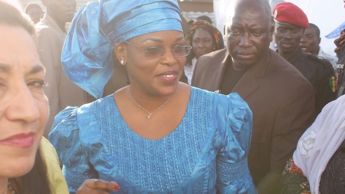 Visite surprise : Marième Faye Sall envahie de partout à Saint-Louis