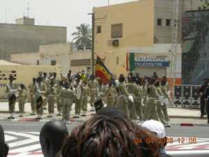 Saint-Louis: découverte d'un corps " noyé " d'un soldat. Son père exige l'ouverture d'une enquête. Saint-Louis: découverte d'un corps " noyé " d'un soldat. Son père exige l'ouverture d'une enquête.
