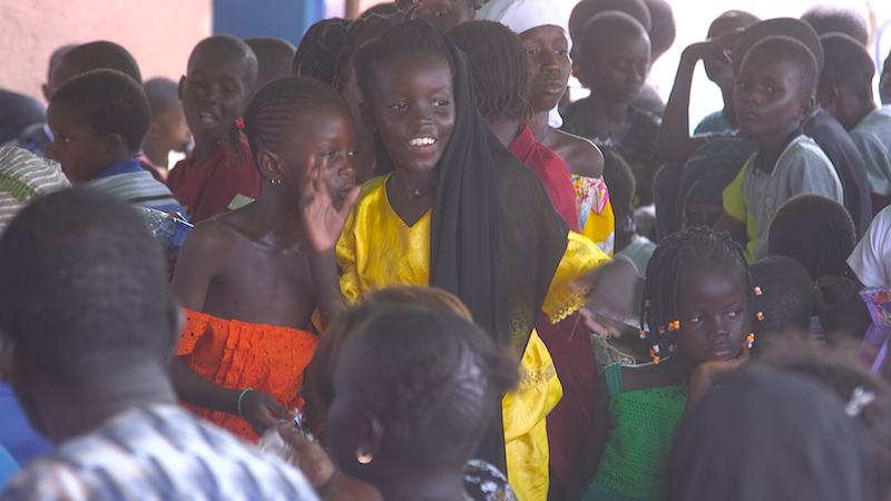 "Ubi Tay, Jang Tey" : la contribution des GDS remise à 14 écoles de sa zone "Ubi Tay, Jang Tey" : la contribution des GDS remise à 14 écoles de sa zone