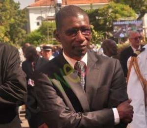 Loi-cadre: l' Etat et le SAES signent un accord Loi-cadre: l' Etat et le SAES signent un accord