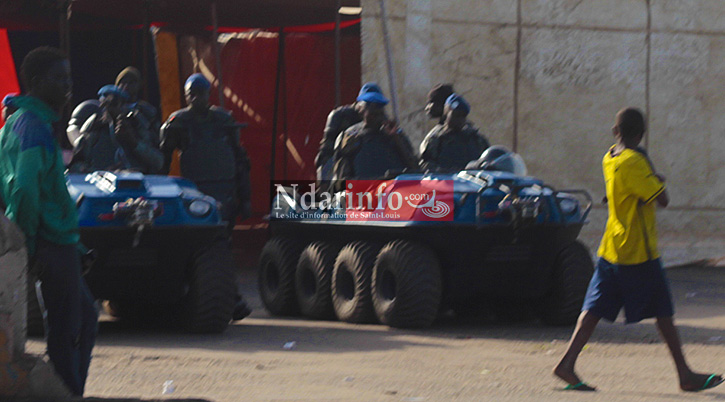 PROCÈS KARIM WADE - DÉLIBÉRATION DE LA CREI: Saint-Louis sous haute surveillance policière. PROCÈS KARIM WADE - DÉLIBÉRATION DE LA CREI: Saint-Louis sous haute surveillance policière.