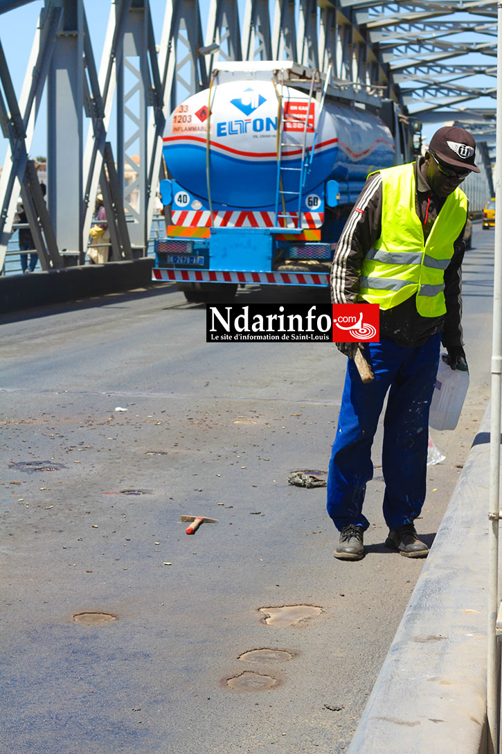 IMAGES : le Pont Faidherbe gravement endommagé par les Camions frigo.