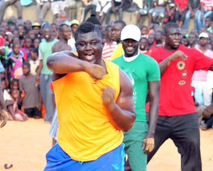 Une jeune fille tabassée à mort par un supporter de Balla Gaye 2. Une jeune fille tabassée à mort par un supporter de Balla Gaye 2.