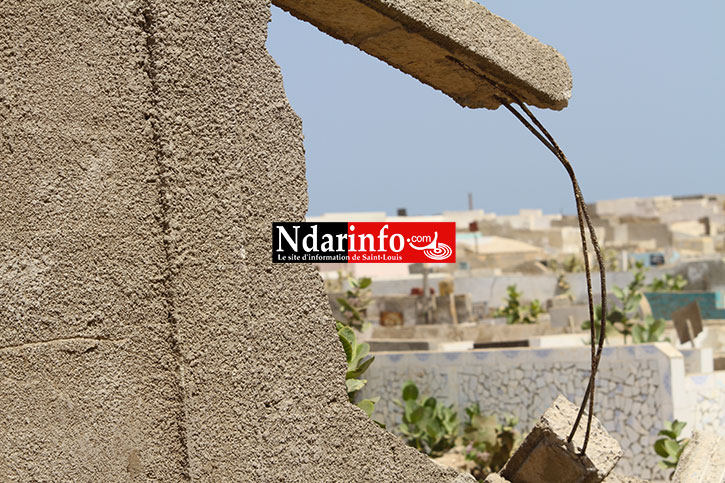 SAINT-LOUIS : les cimetières de Thième et Thiaka Ndiaye vandalisés sans vergogne. Regardez ! SAINT-LOUIS : les cimetières de Thième et Thiaka Ndiaye vandalisés sans vergogne. Regardez !