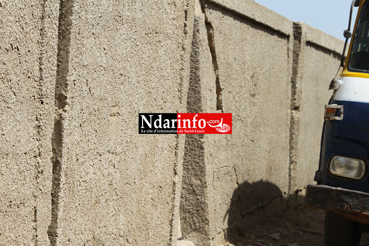 SAINT-LOUIS : les cimetières de Thième et Thiaka Ndiaye vandalisés sans vergogne. Regardez ! SAINT-LOUIS : les cimetières de Thième et Thiaka Ndiaye vandalisés sans vergogne. Regardez !