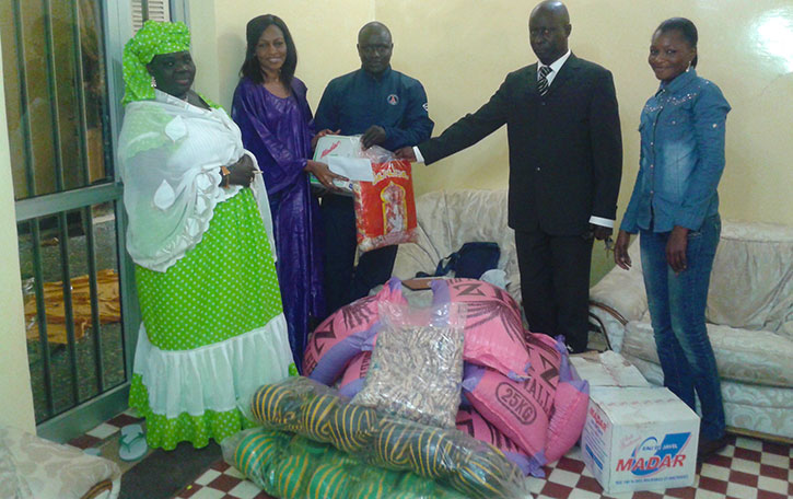 JOURNÉE NATIONALE DU TALIBÉ : l’Action sociale et l’AEMO reçoivent des dons du député Aminata GUEYE. JOURNÉE NATIONALE DU TALIBÉ : l’Action sociale et l’AEMO reçoivent des dons du député Aminata GUEYE.