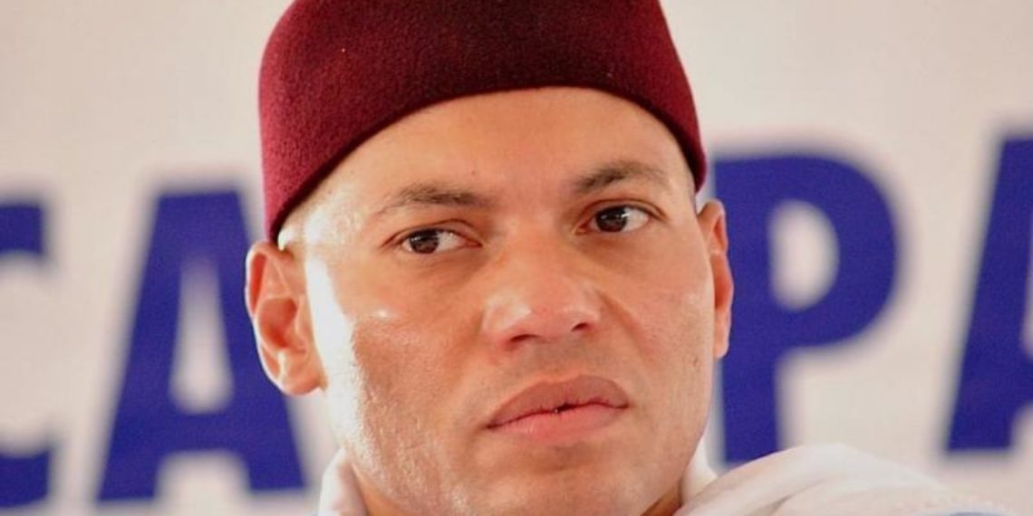 Karim Wade, premier candidat à déposer sa caution
